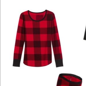 Old Navy Plaid Maternity Pajamas - New w/o tags. Worn for picture and washed.